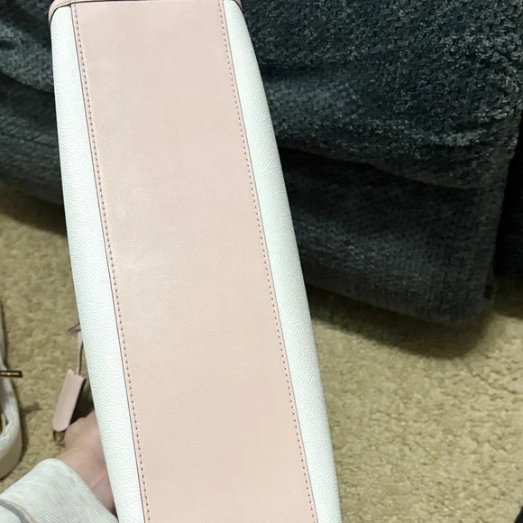 Michael Kors Blush and Cream Tote Bag Set - Picture 4 of 6
